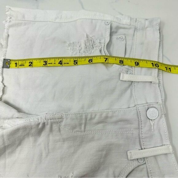 Denizen Distressed High Rise Jean Shorts- Size 26 - Picture 4 of 10